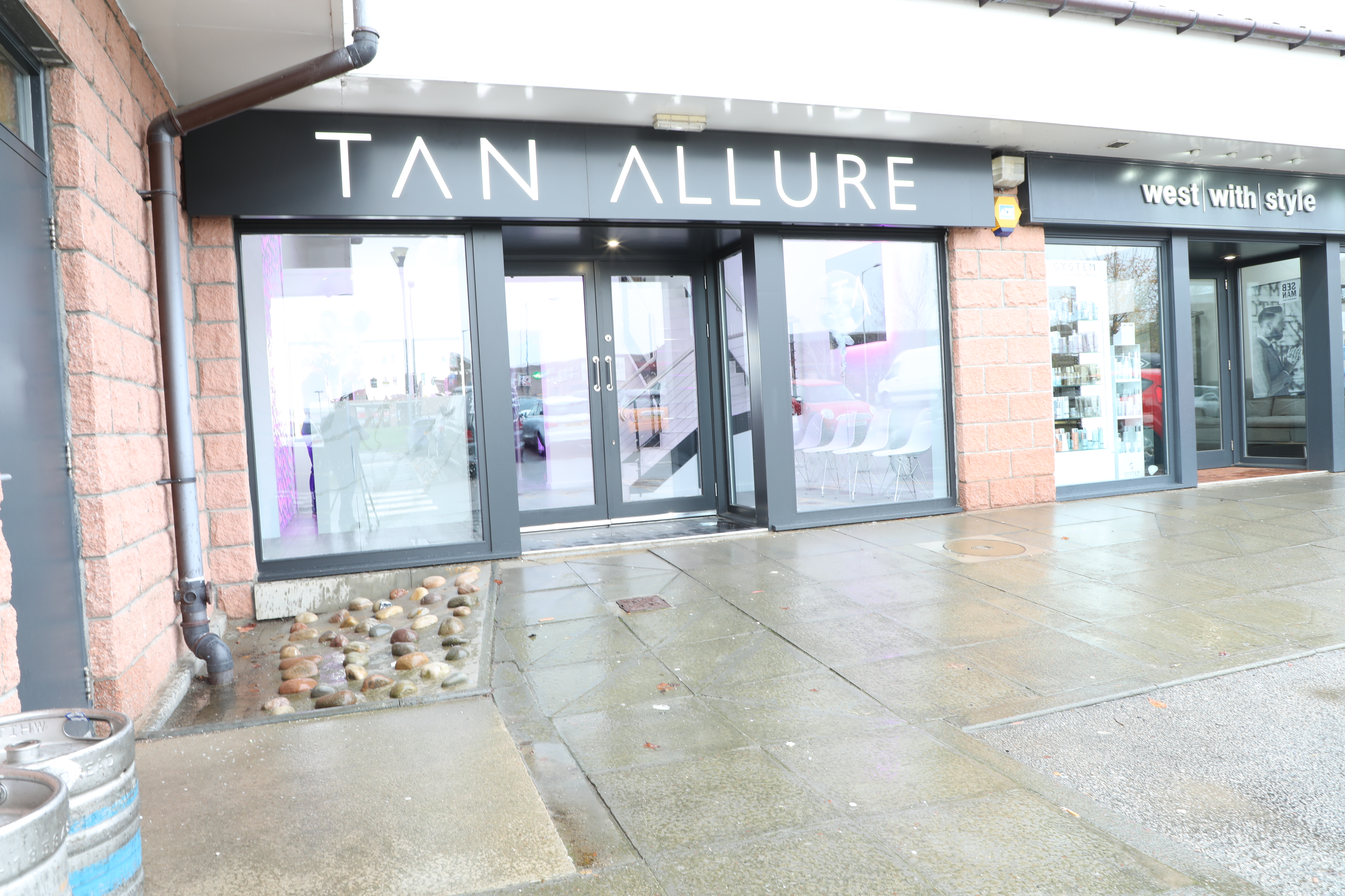 Tan Allure front entrance